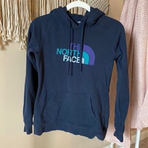Women’s Fitted North Face Hoodie